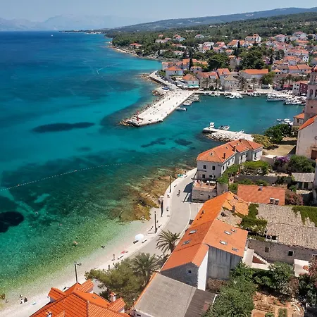 Family Friendly With A Swimming Pool Sutivan, Brac - 16593 アパート スティヴァン
